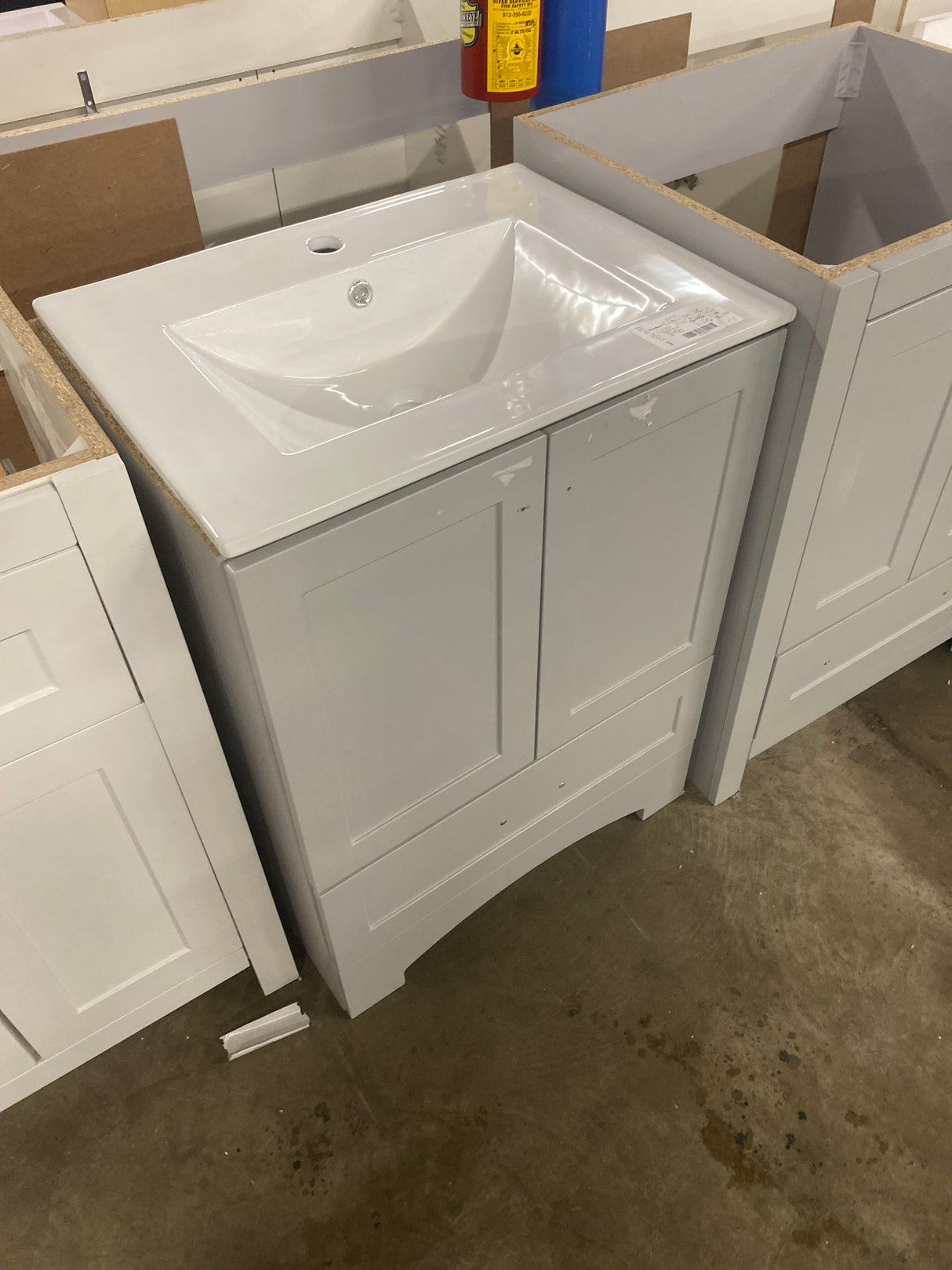 Lancaster 25 in. Single Sink Pearl Gray Bath Vanity with Top