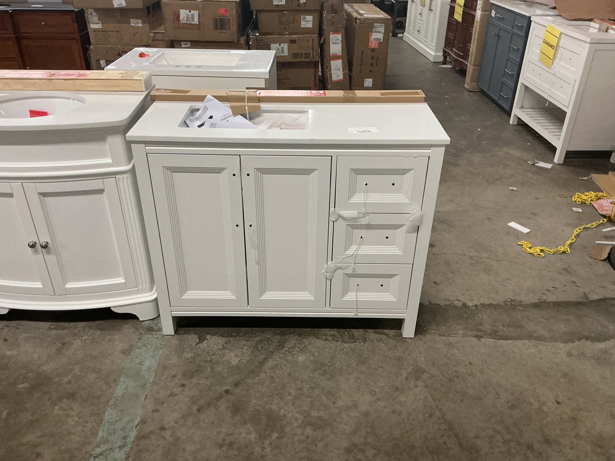 Korra 42 in. Single Sink Freestanding White Bath Vanity with White Engineered Stone Top (Assembled)