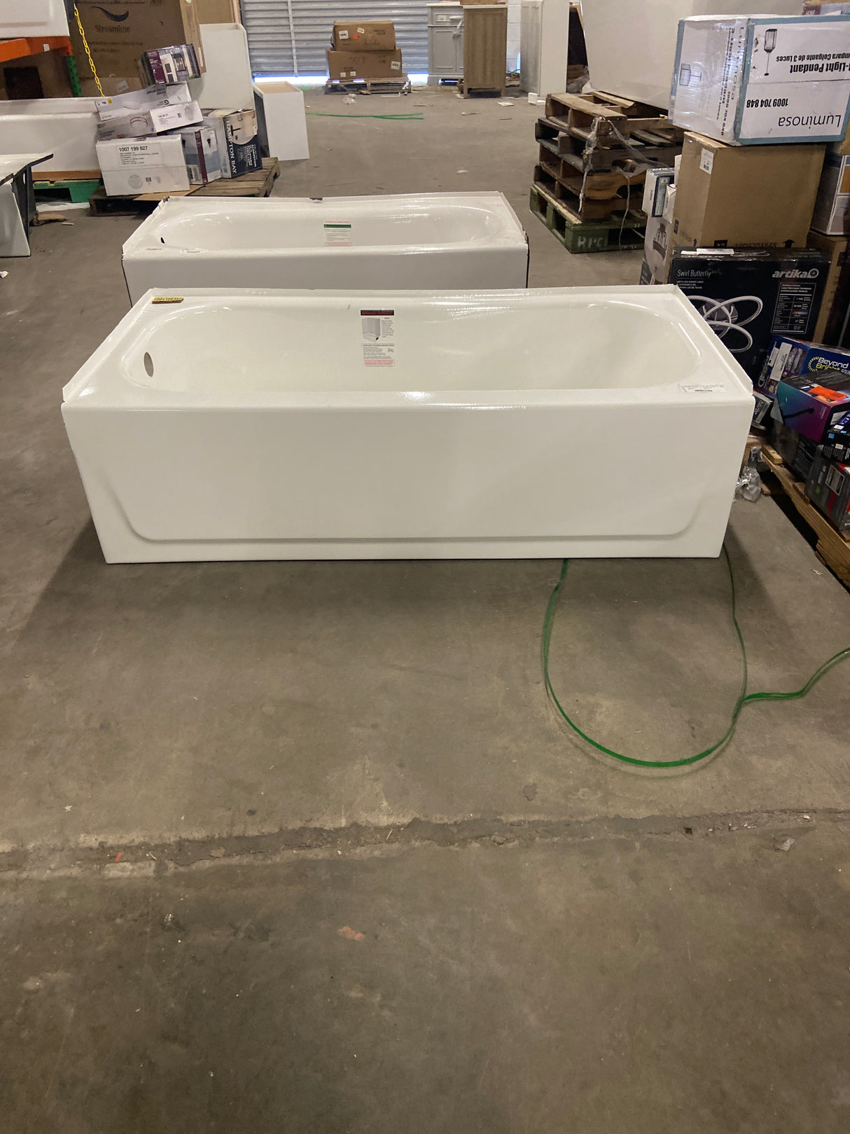 Mauicast 60 in. x 30 in. Rectangular Alcove Soaking Bathtub with Left Drain in White