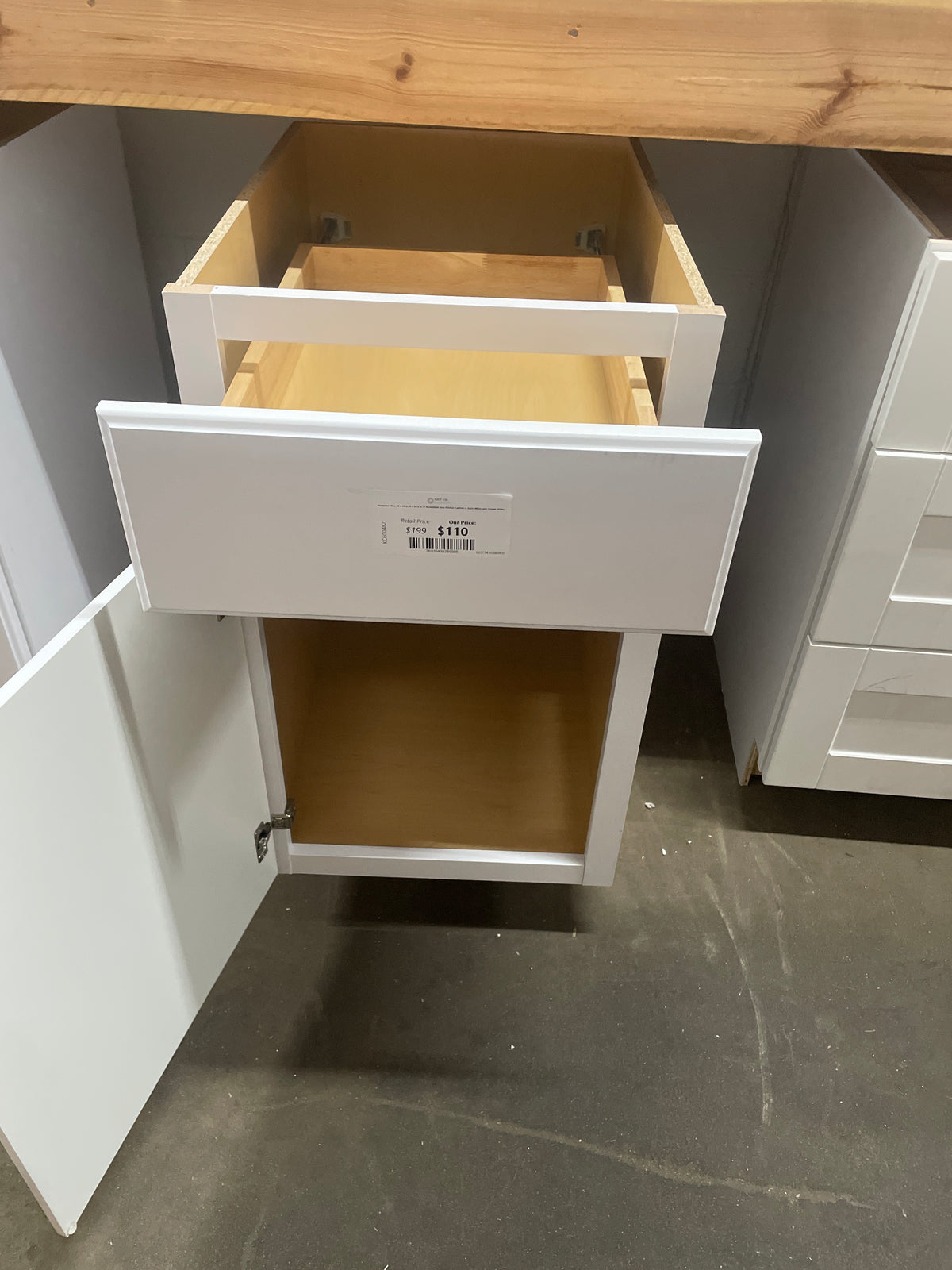 Hampton 18 in. W x 24 in. D x 34.5 in. H Assembled Base Kitchen Cabinet in Satin White with Drawer Glides