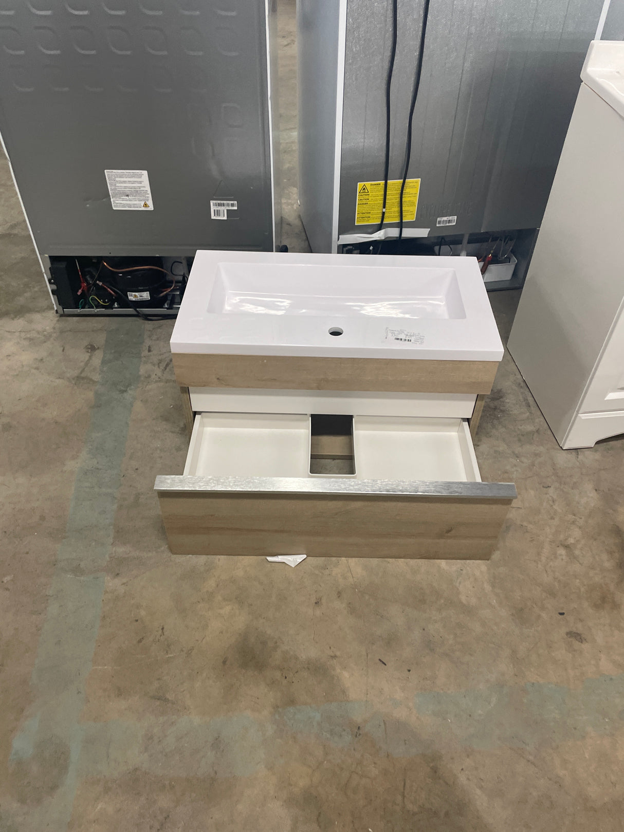 Trough 30 in. W x 16 in. D x 15 in. H Single Sink Wall Bathroom Vanity in Organic with Cultured Marble Top in White