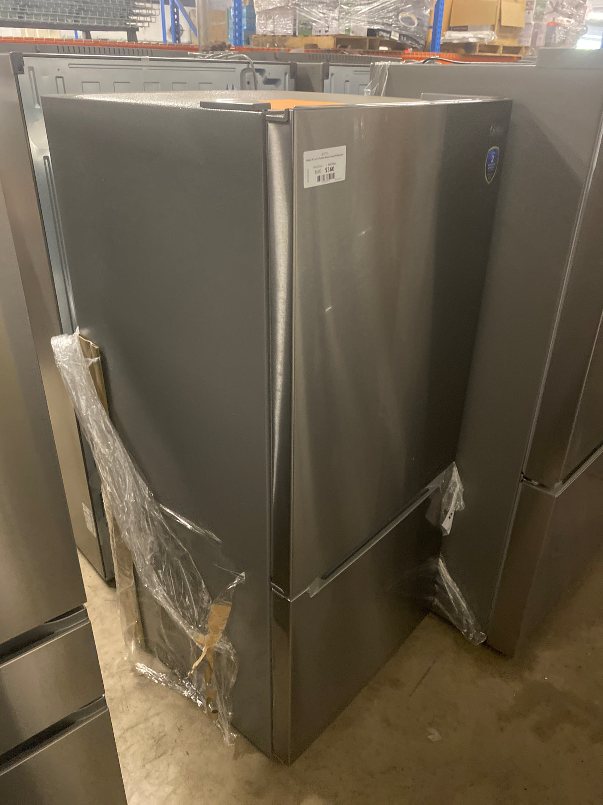 Midea 18.7 cu. ft. Bottom Mount Freezer Refrigerator ( Needs New Power Cord )