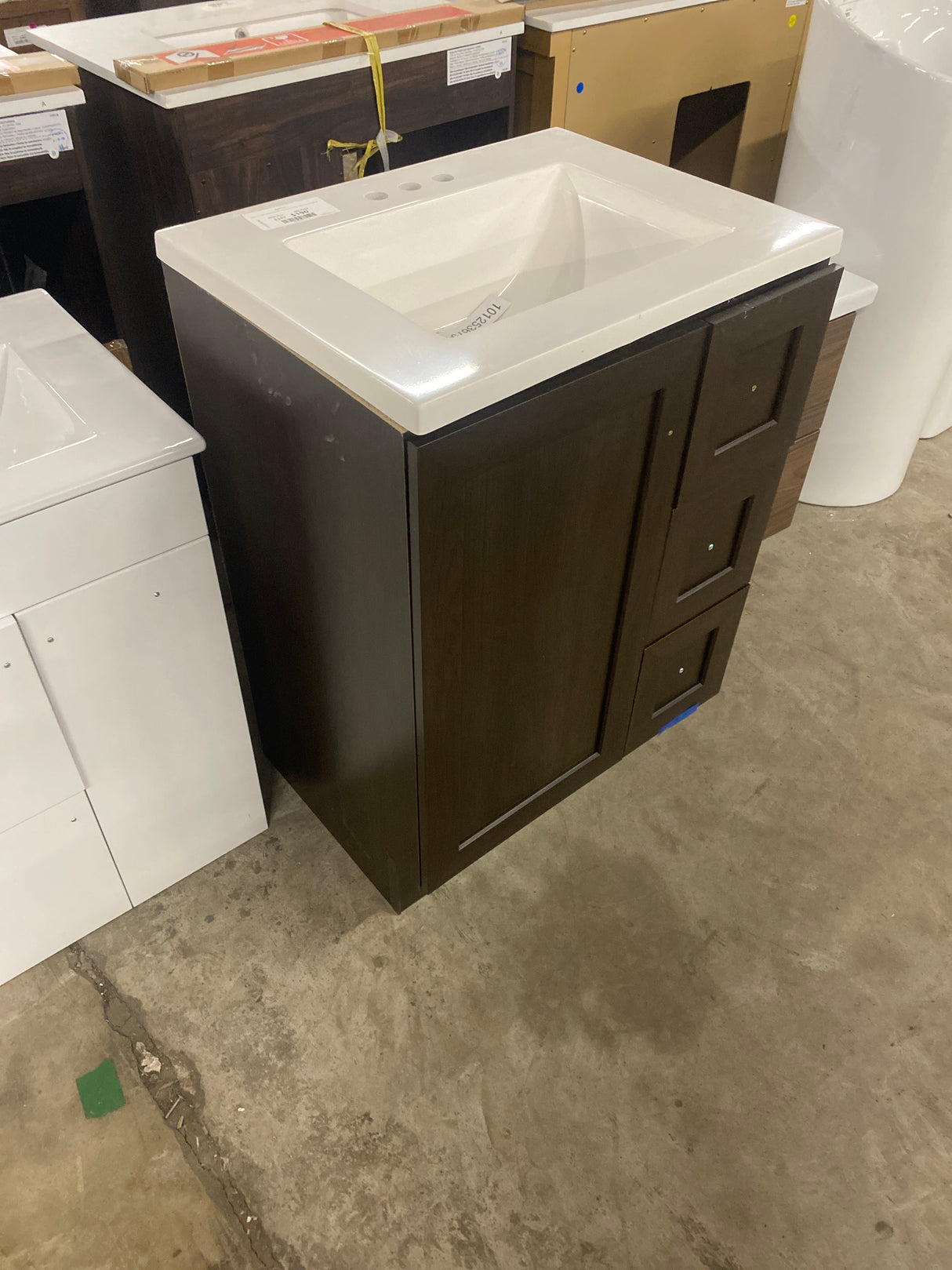 Bannister 31 in. Single Sink White Bath Vanity with Granite-Look Colorpoint White Cultured Marble Top (Assembled)