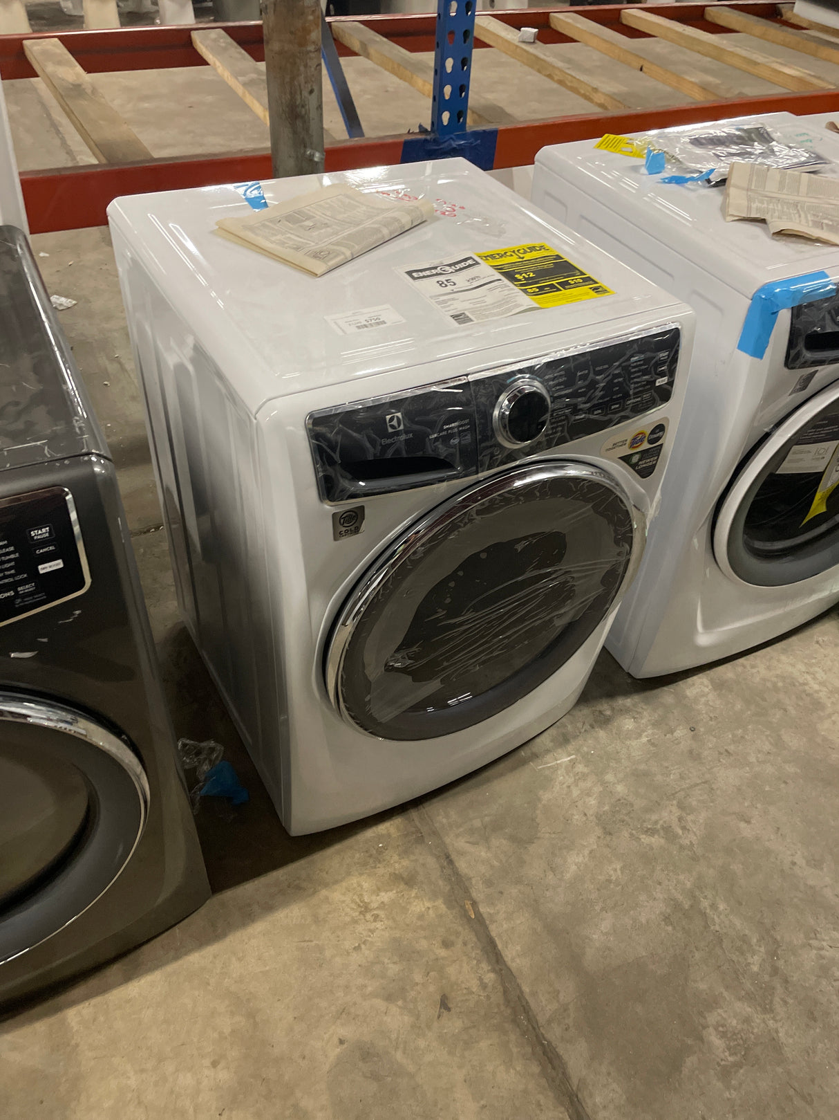 27 in. W 4.5 cu. ft. Front Load Washer with SmartBoost, LuxCare Plus Wash System, Perfect Steam, ENERGY STAR in White