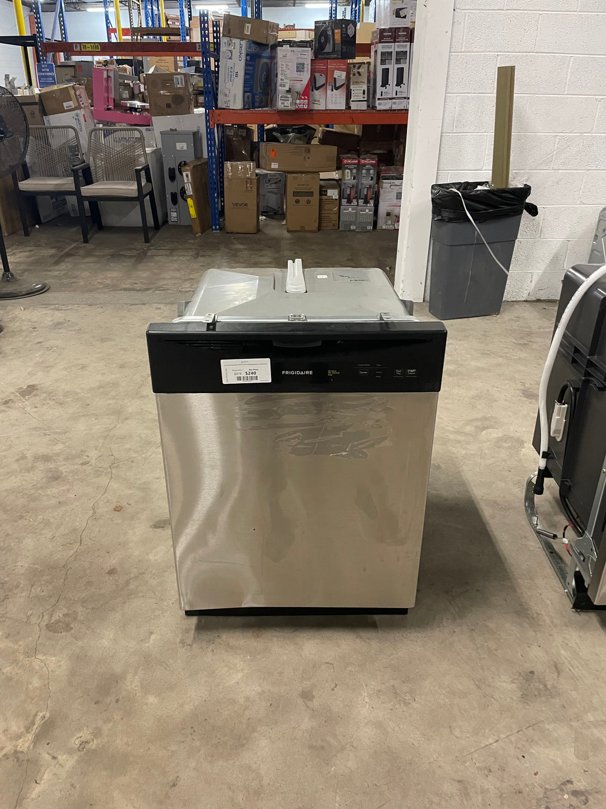 24 in. Front Control Smart Built-In Tall Tub 62 dBA Dishwasher in Stainless Steel