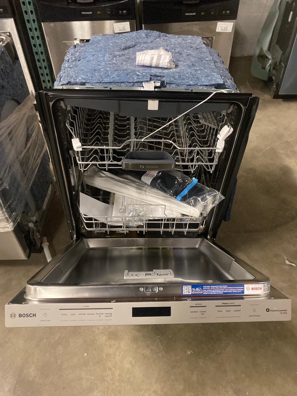Bosch 800 Series Top Control Dishwasher with CrystalDry and TimeLight, 42dBA