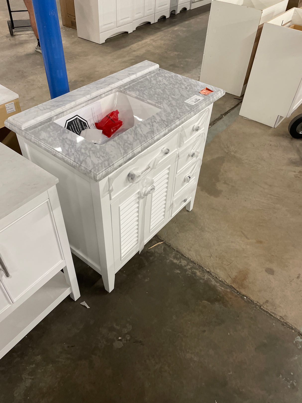 Fallworth 37 in. W x 22 in. D x 35 in. H Single Sink Freestanding Bath Vanity in White with Carrara Marble Top