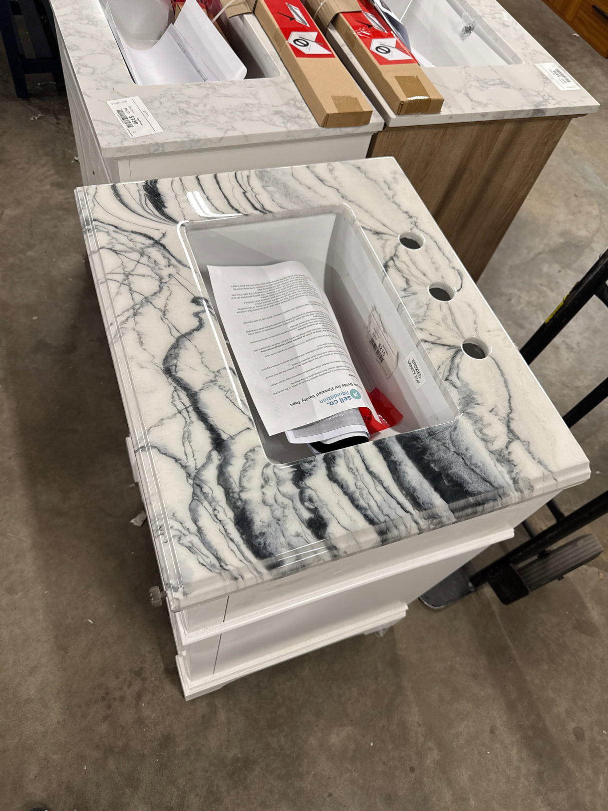 Melpark 24 in. W x 20 in. D x 34.5 in. H Bath Vanity in White with Epoxied White Cultured Marble Top