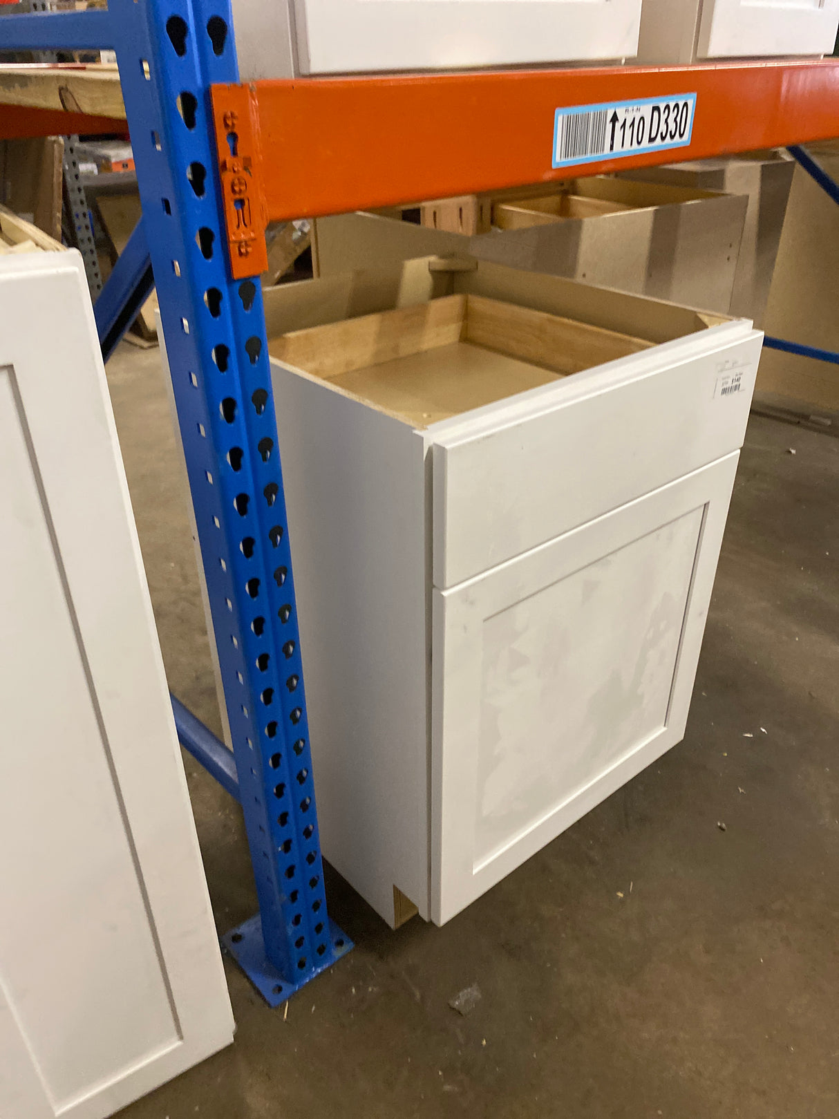 Avondale Shaker Alpine White Quick Assemble Plywood 24 in Base Kitchen Cabinet (24 in W x 24 in D x 34.5 in H)
