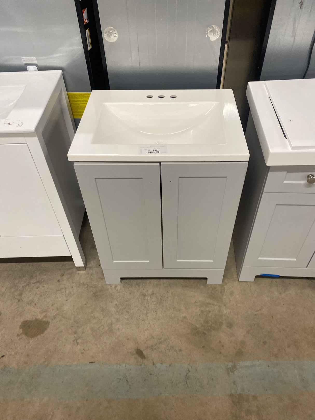 24 in. W x 19 in. D x 33 in. H Single Sink Freestanding Bath Vanity in Pearl Gray with White Cultured Marble Top