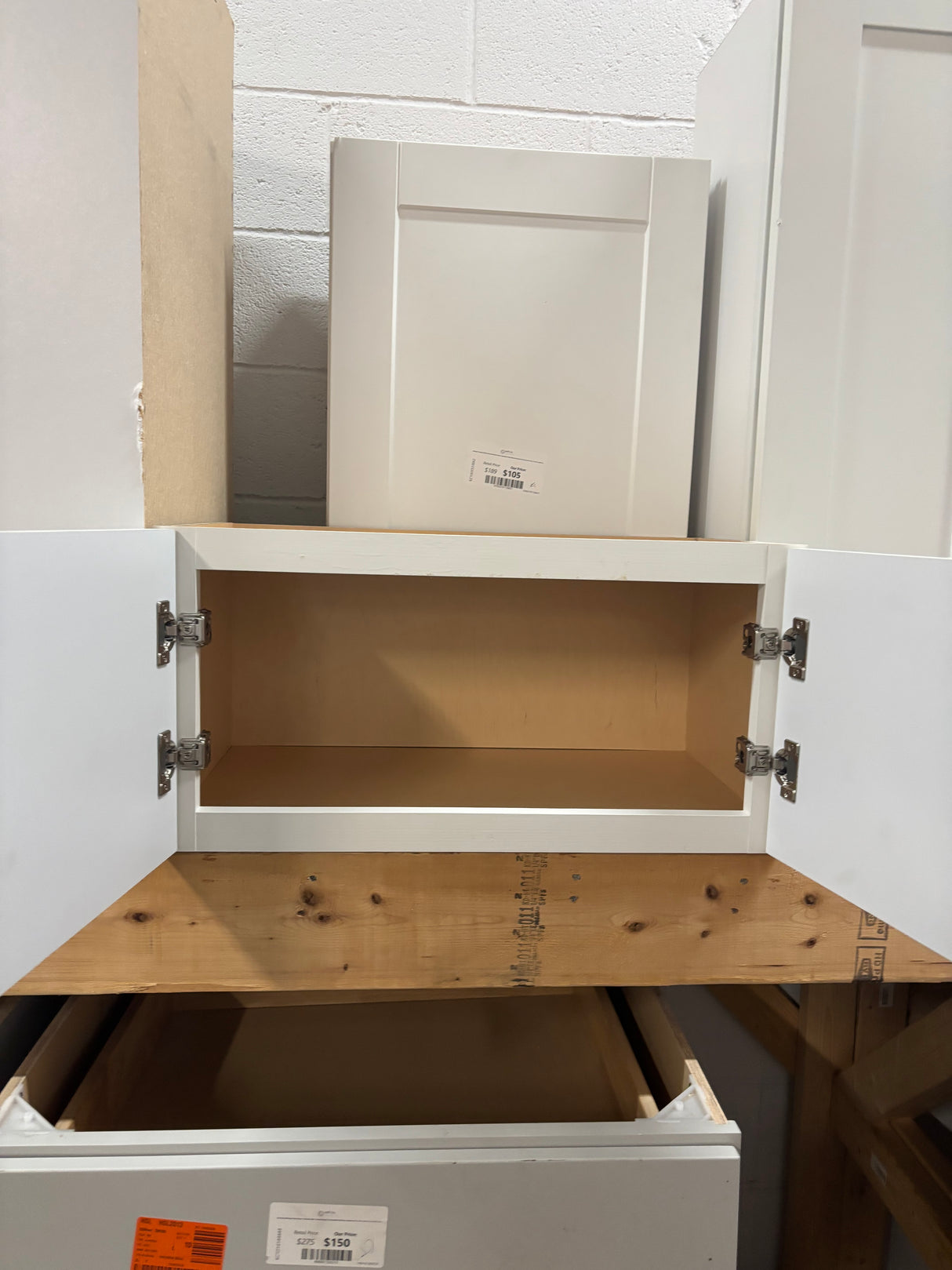 Vesper White Shaker Assembled Plywood Wall Kitchen Cabinet with Soft Close 24 in. x 12 in. x 12 in.