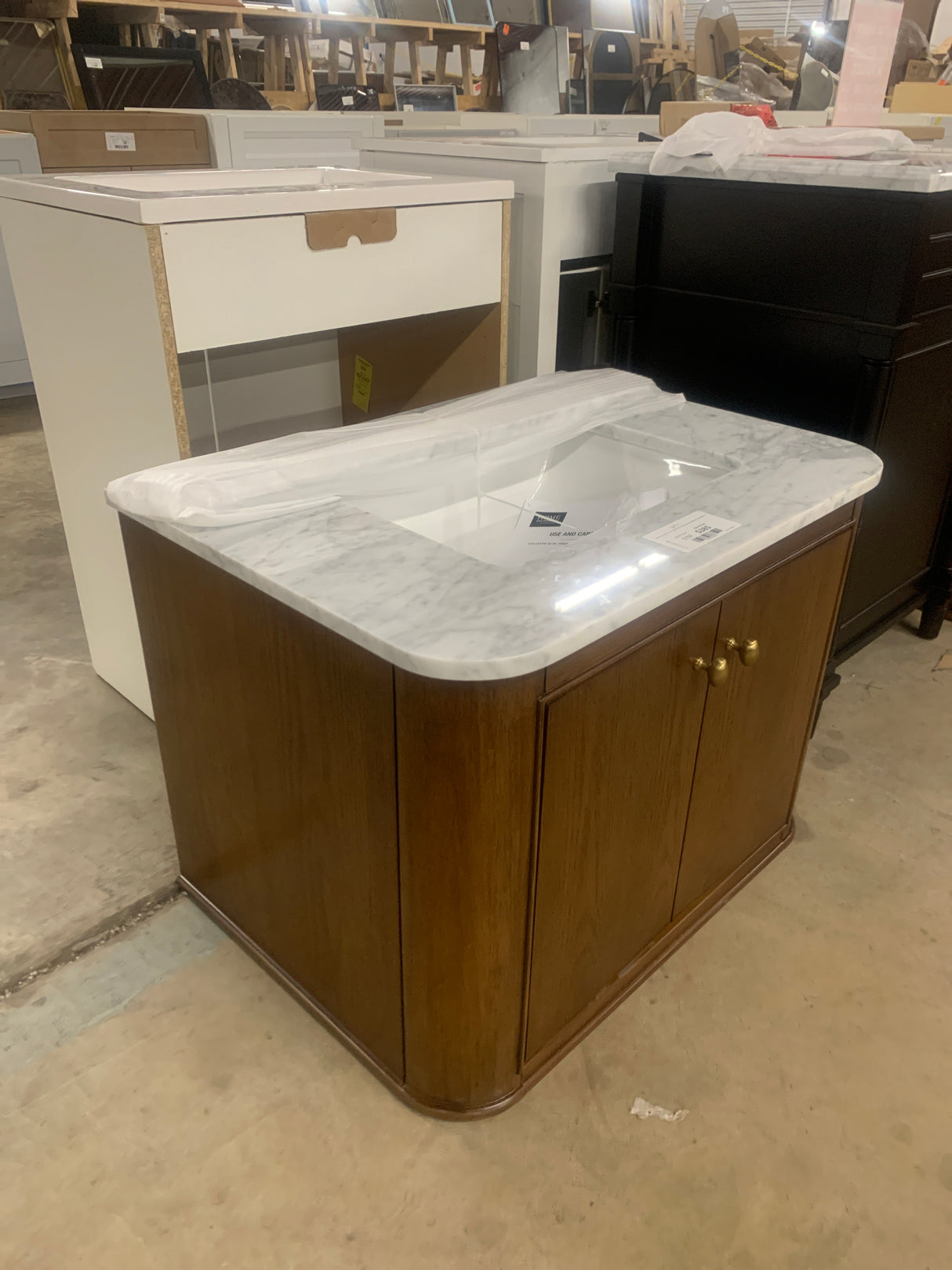 Collette 30 in W x 22 in D x 35 in H Single Sink Bath Vanity in Cinnamon Oak With White Carrara Marble Top