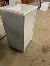 18 in. W x 17 in. D x 33 in. H Single Sink Freestanding Bath Vanity in Pearl Gray with White Cultured Marble Top