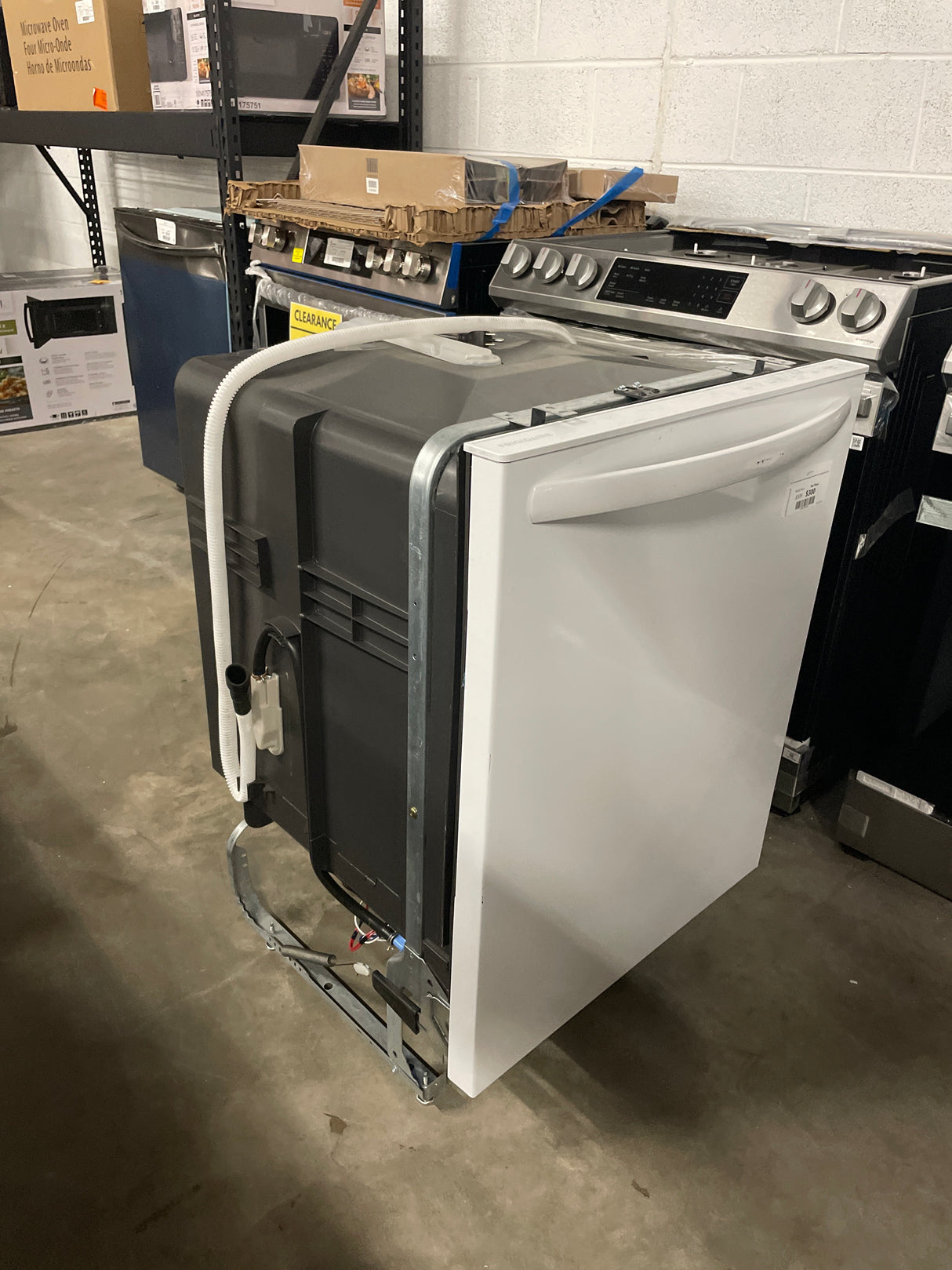 24 in Top Control Built In Tall Tub Dishwasher with Plastic Tub in White with 4-cycles
