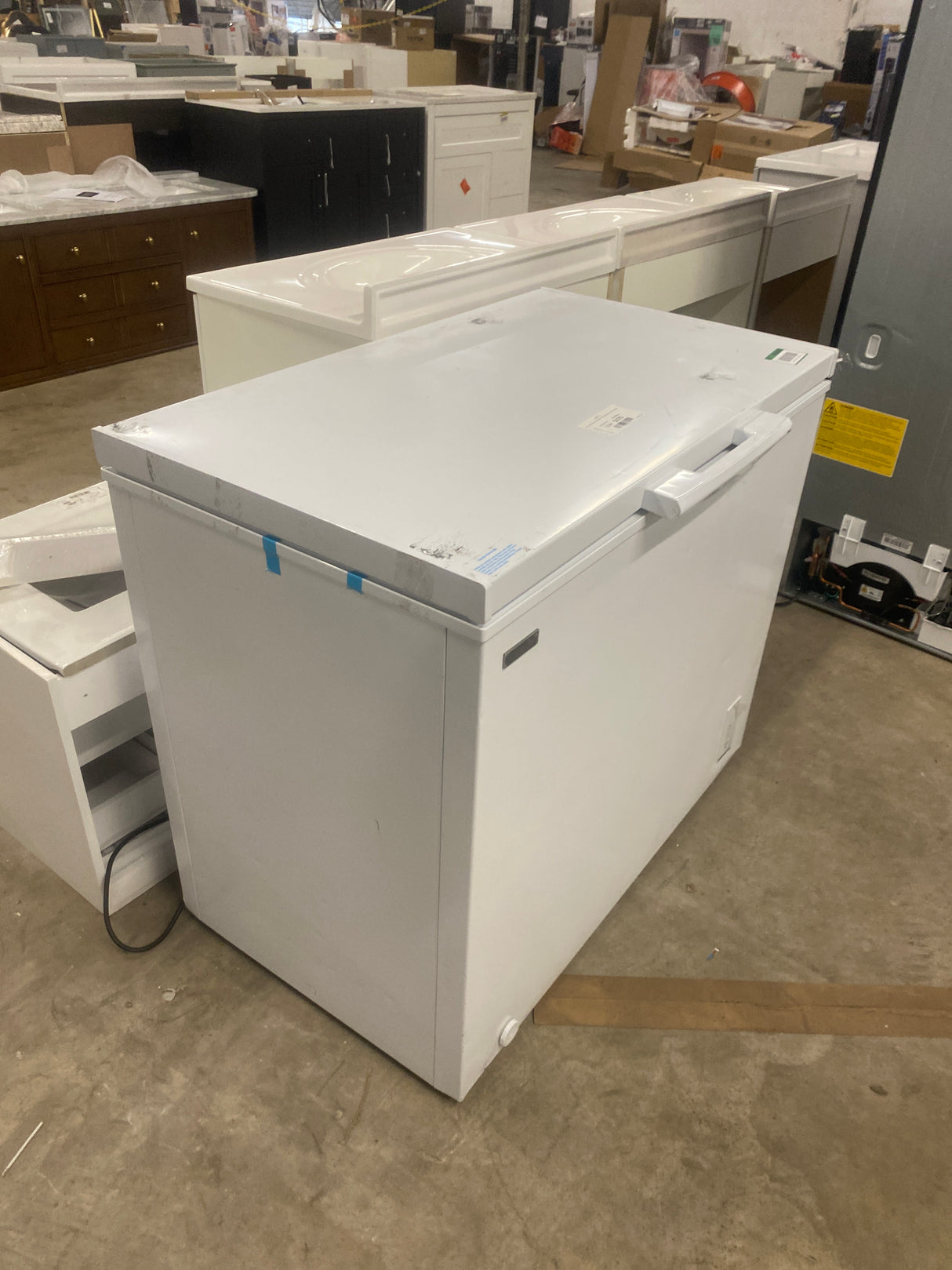 8.8 cu. ft. Hubspace Powered Manual Defrost Convertible Chest Freezer with LED Light in White