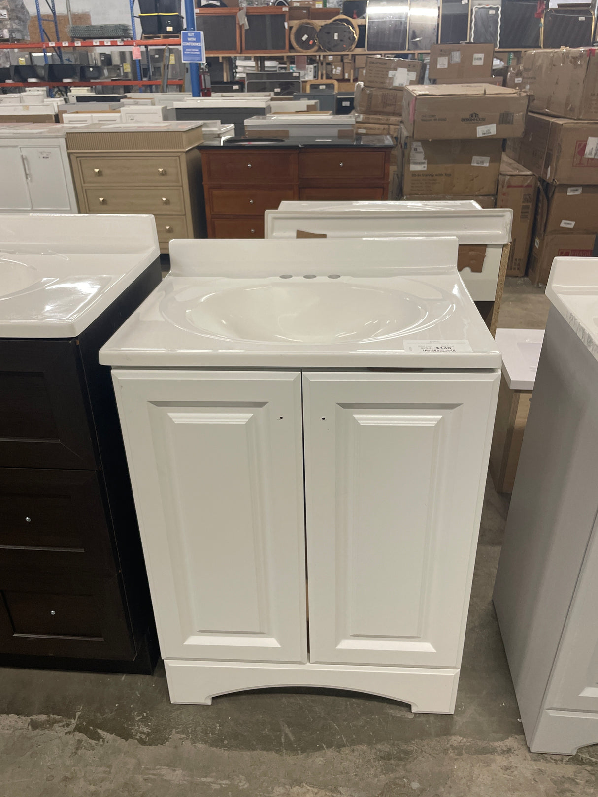 Everdean 25 in. W x 19 in. D x 34 in. H Single Sink Freestanding Bath Vanity in White with White Cultured Marble Top