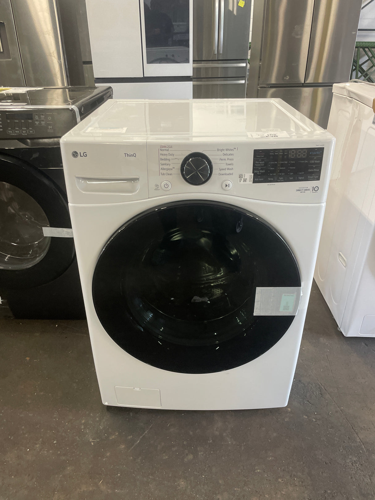 LG 4.5 cu. ft. Front Load Washer with TurboWash 360 and Built-In Intelligence