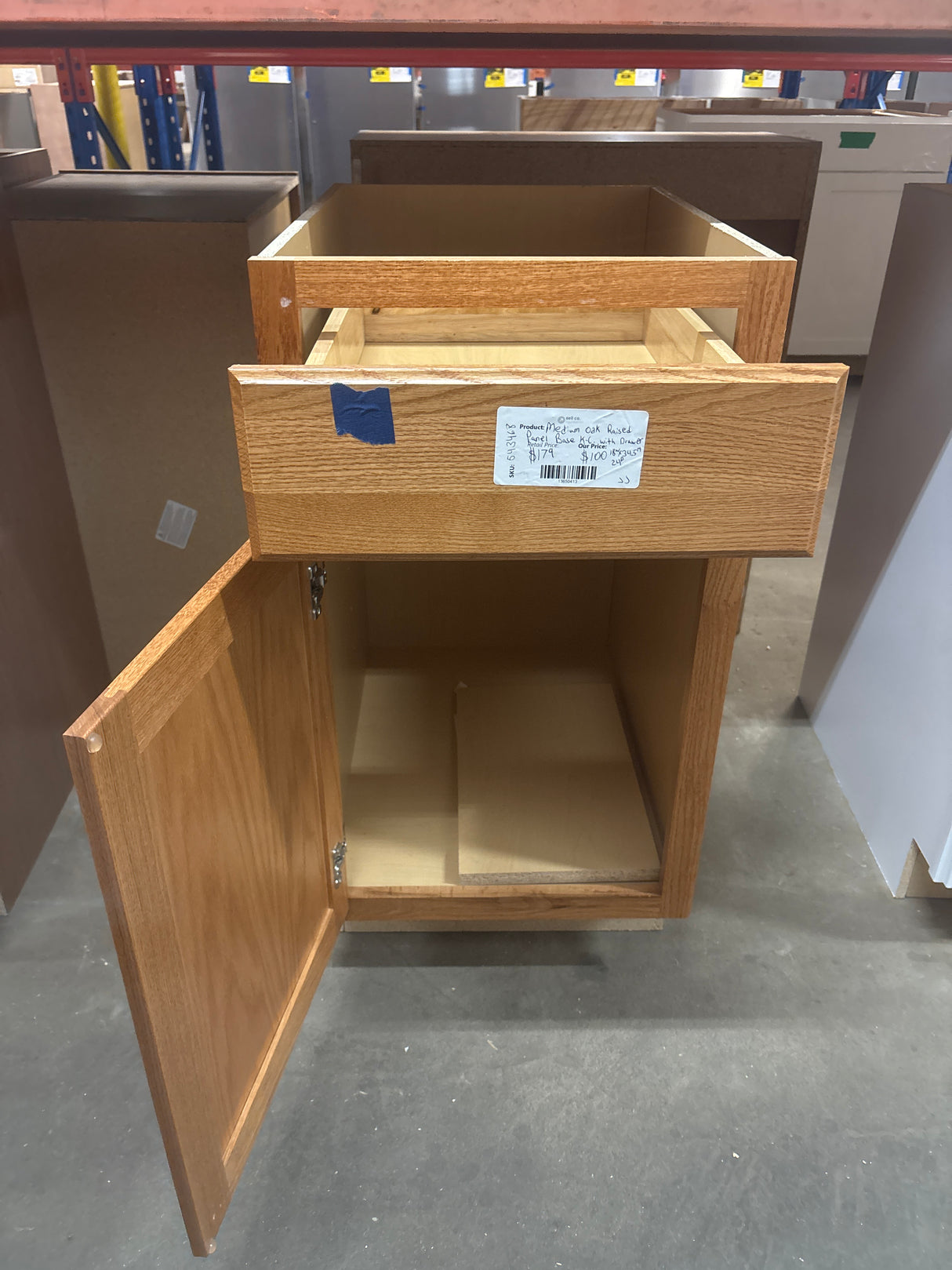Hampton Medium Oak Raised Panel Stock Assembled Base Kitchen Cabinet with Drawer Glides (18 in. x 34.5 in. x 24 in.)