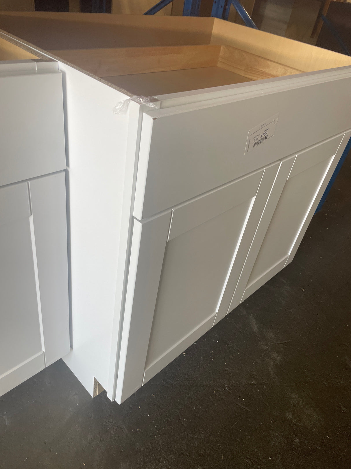 Shaker Satin White Stock Assembled Base Kitchen Cabinet with Ball-Bearing Drawer Glides (36 in. x 34.5 in. x 24 in.)