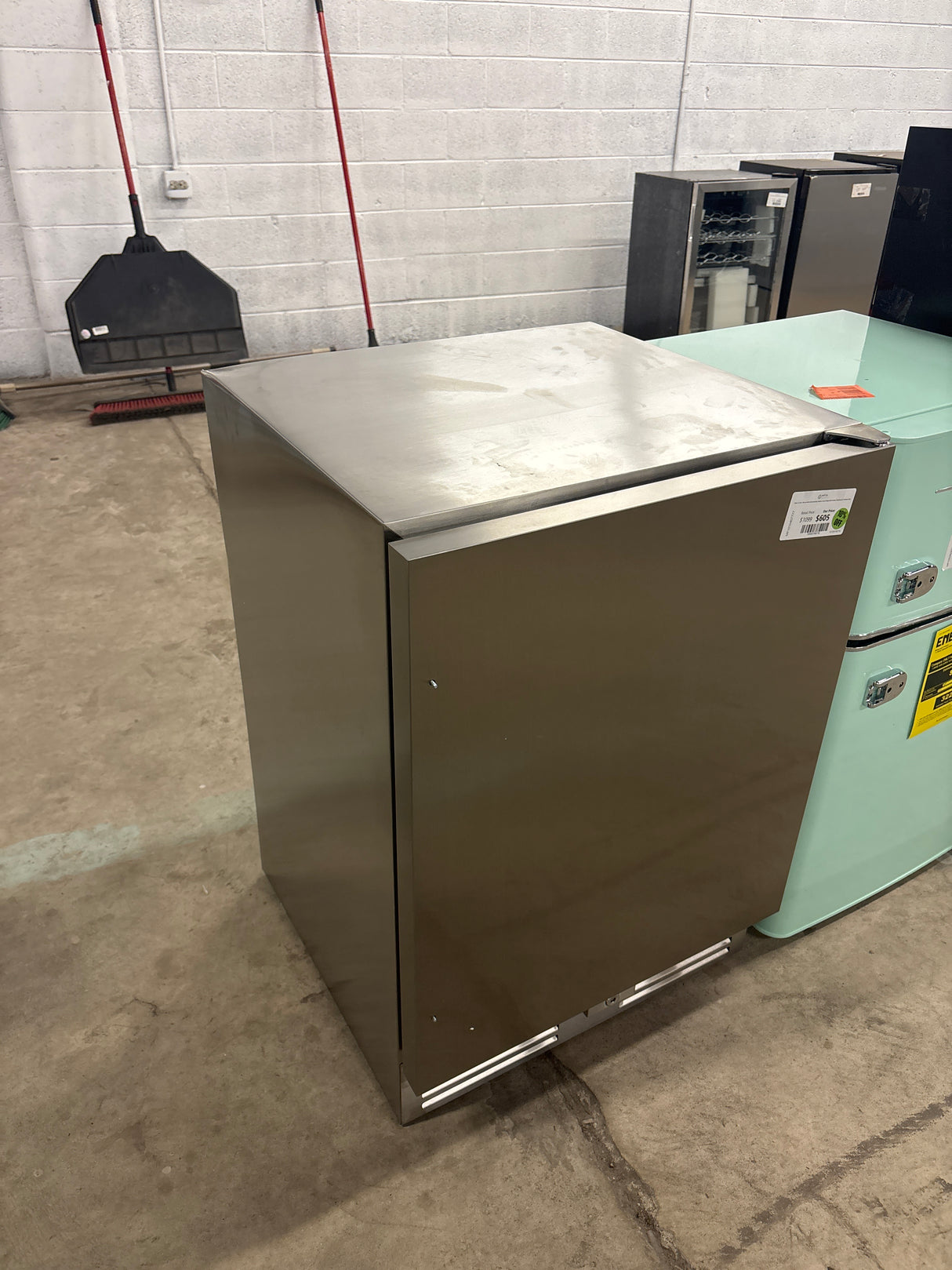 4.9cu. ft. 24 in. 190 Can Built-In/Freestanding Outdoor Cooler Fridge with 4 wheels, Weatherproof, Stainless Steel