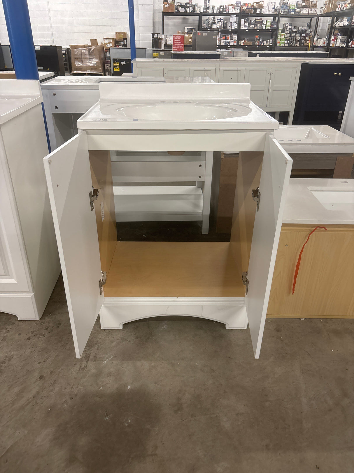 Everdean 25 in. W x 19 in. D x 34 in. H Single Sink Freestanding Bath Vanity in White with White Cultured Marble Top