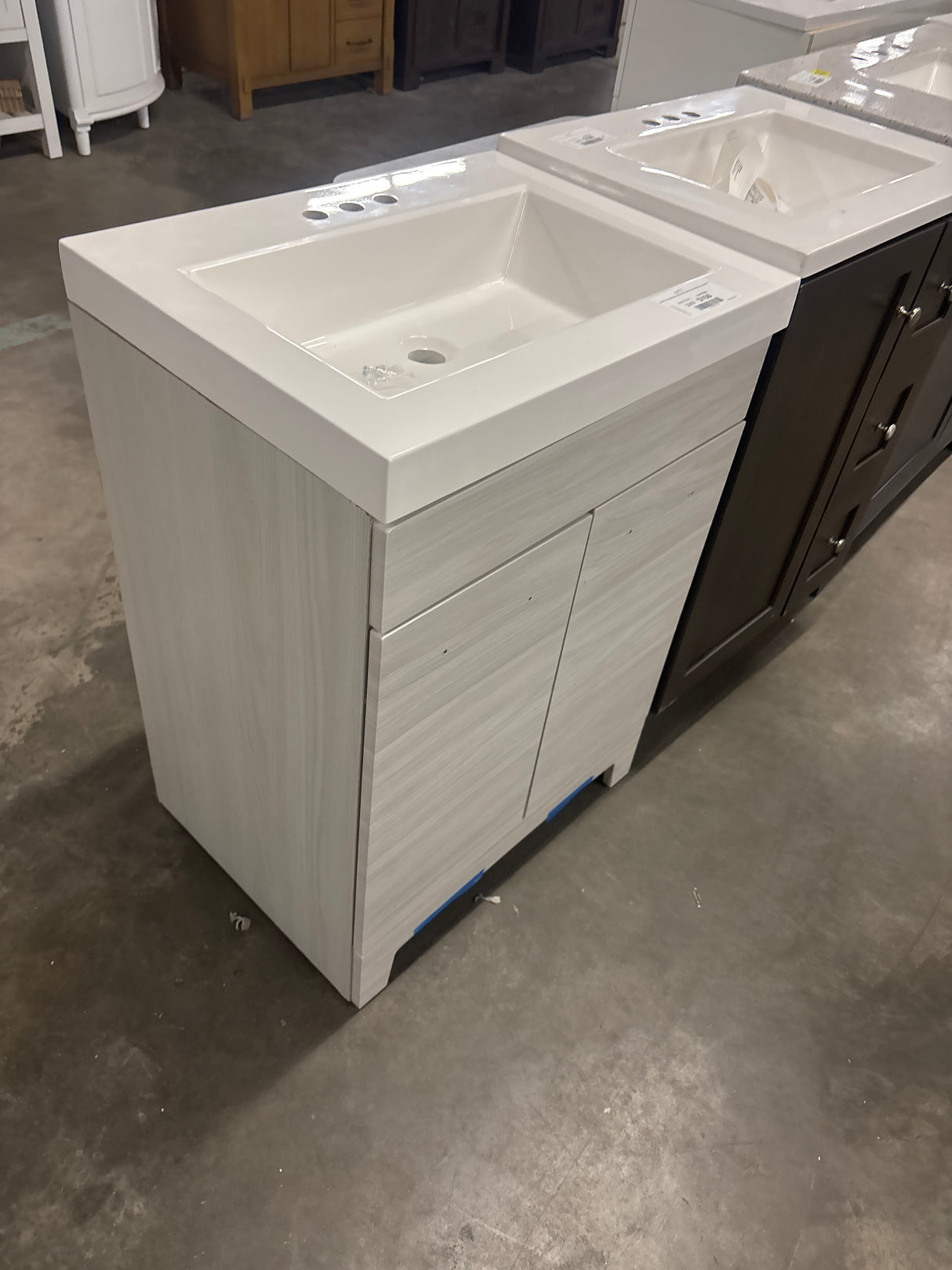 Stancliff 25 in. Single Sink Elm Sky Bath Vanity with White Cultured Marble Top (Assembled)