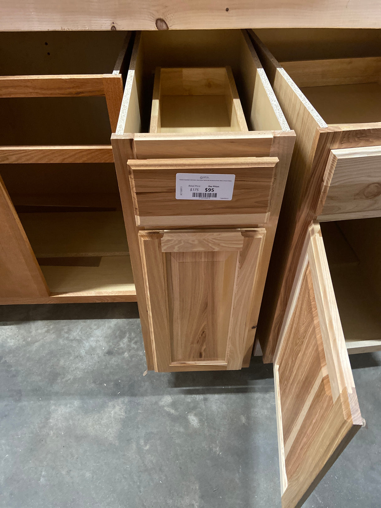 Hampton Assembled 12x34.5x24 in. Base Kitchen Cabinet with Ball-Bearing Drawer Glides in Natural Hickory
