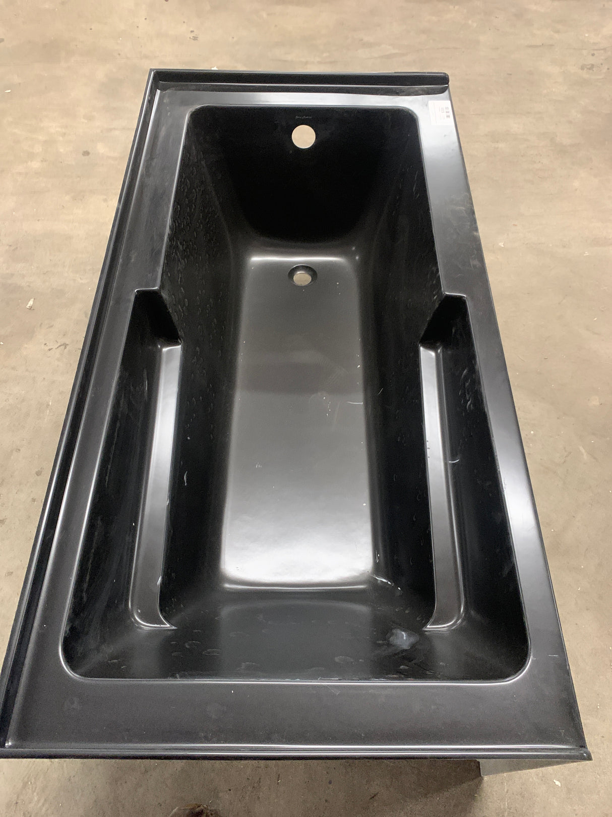 Voltaire 60 in. Acrylic Right Drain Rectangular Alcove Bathtub in Matte Black