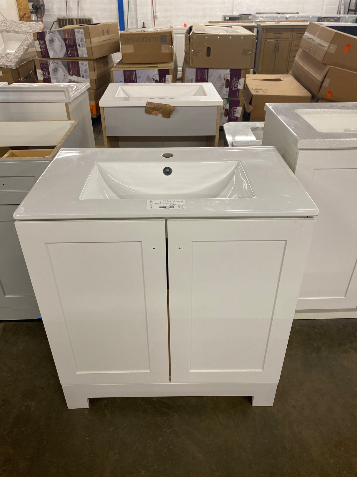 Everdean 31 in. W x 19 in. D x 34 in. H Single Sink Freestanding Bath Vanity in White with White Cultured Marble Top