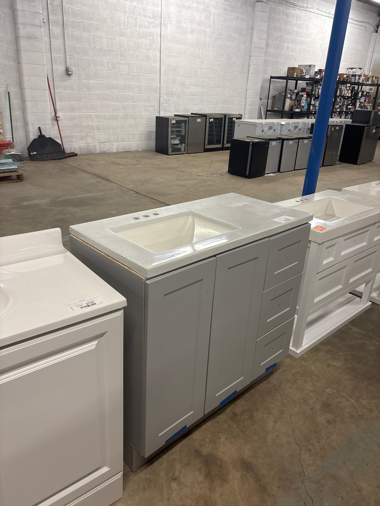 Bannister 37 in. W x 19 in. D x 35 in. H Single Sink Bath Vanity in Pearl Gray with White Cultured Marble Top