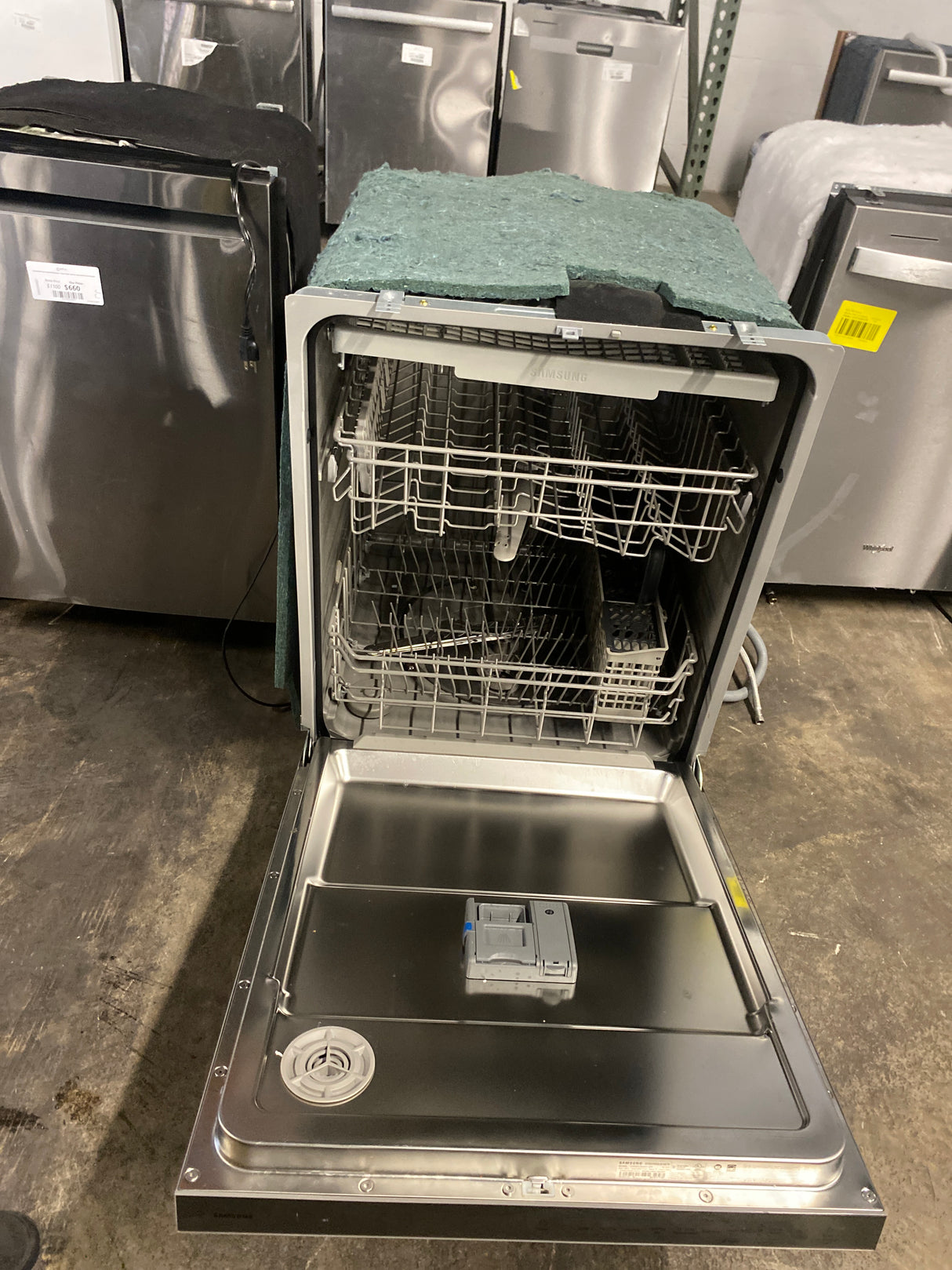 Samsung 51 dBA Fingerprint Resistant Top Control Dishwasher with AutoRelease and 3rd Rack