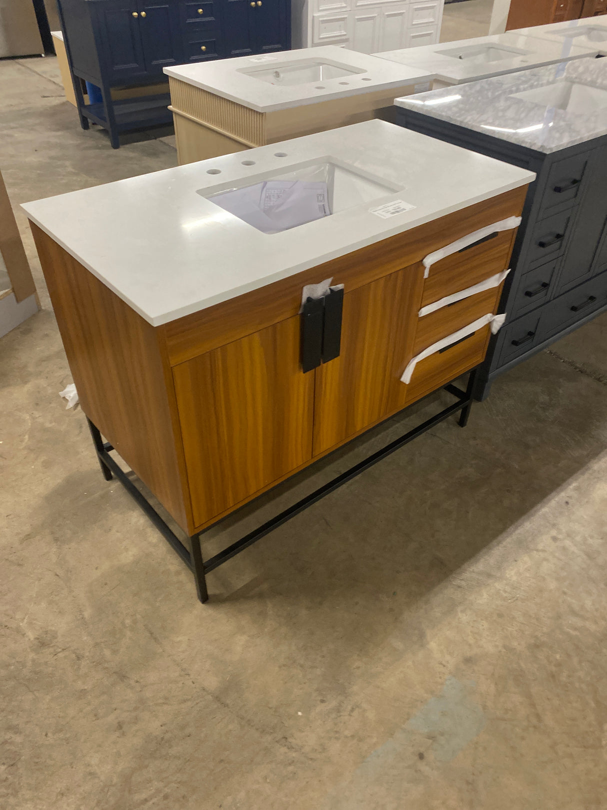 Regal Vanity 2dr 3dw 42"x22"x33.5" in Teak
