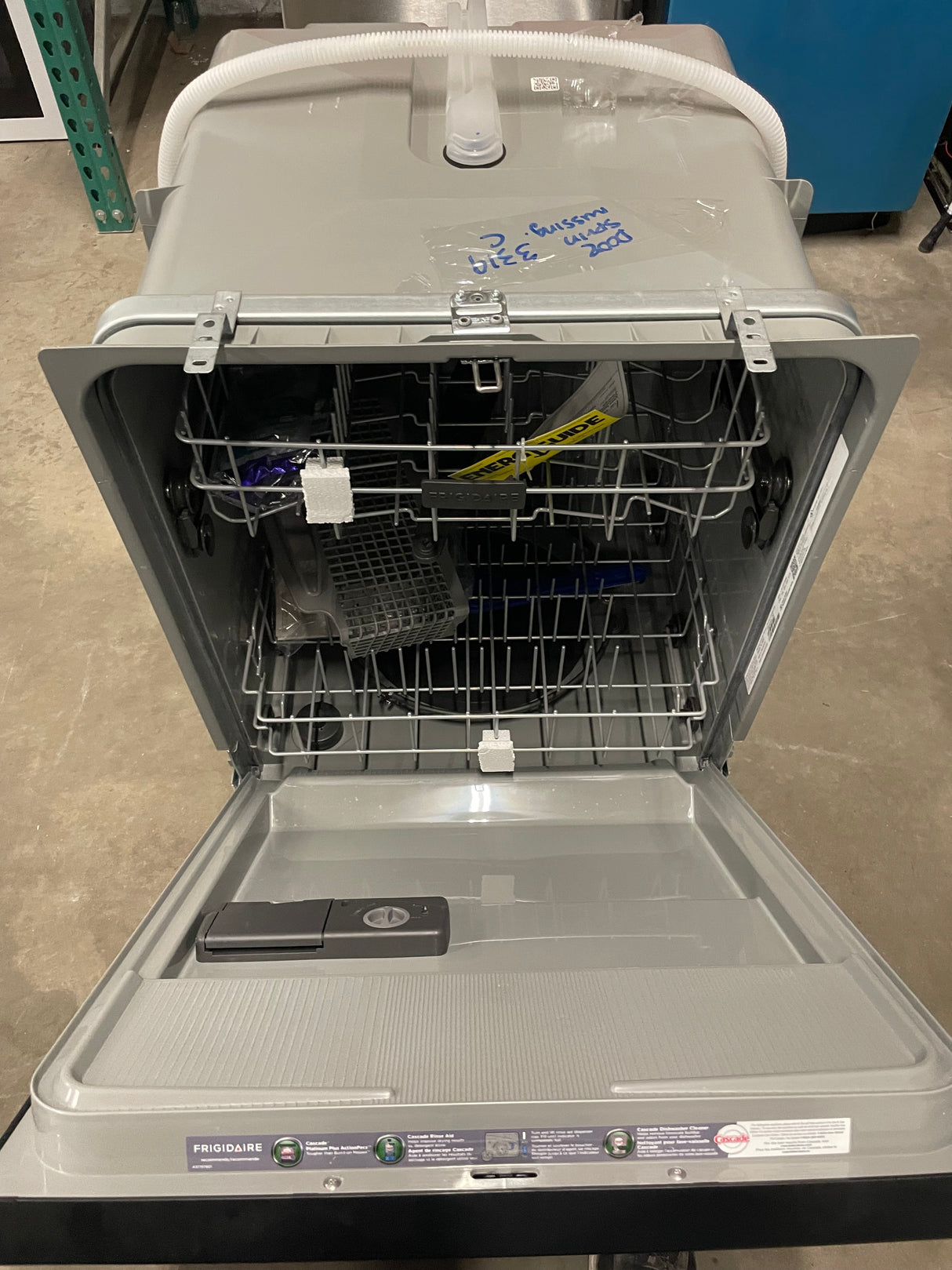 24 in. Front Control Smart Built-In Tall Tub 62 dBA Dishwasher in Stainless Steel