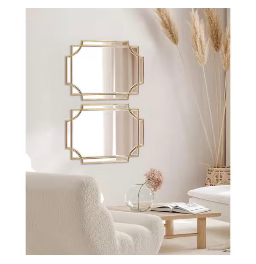 Minuette 24 in. x 18 in. Classic Rectangle Framed Gold Wall Accent Mirror
