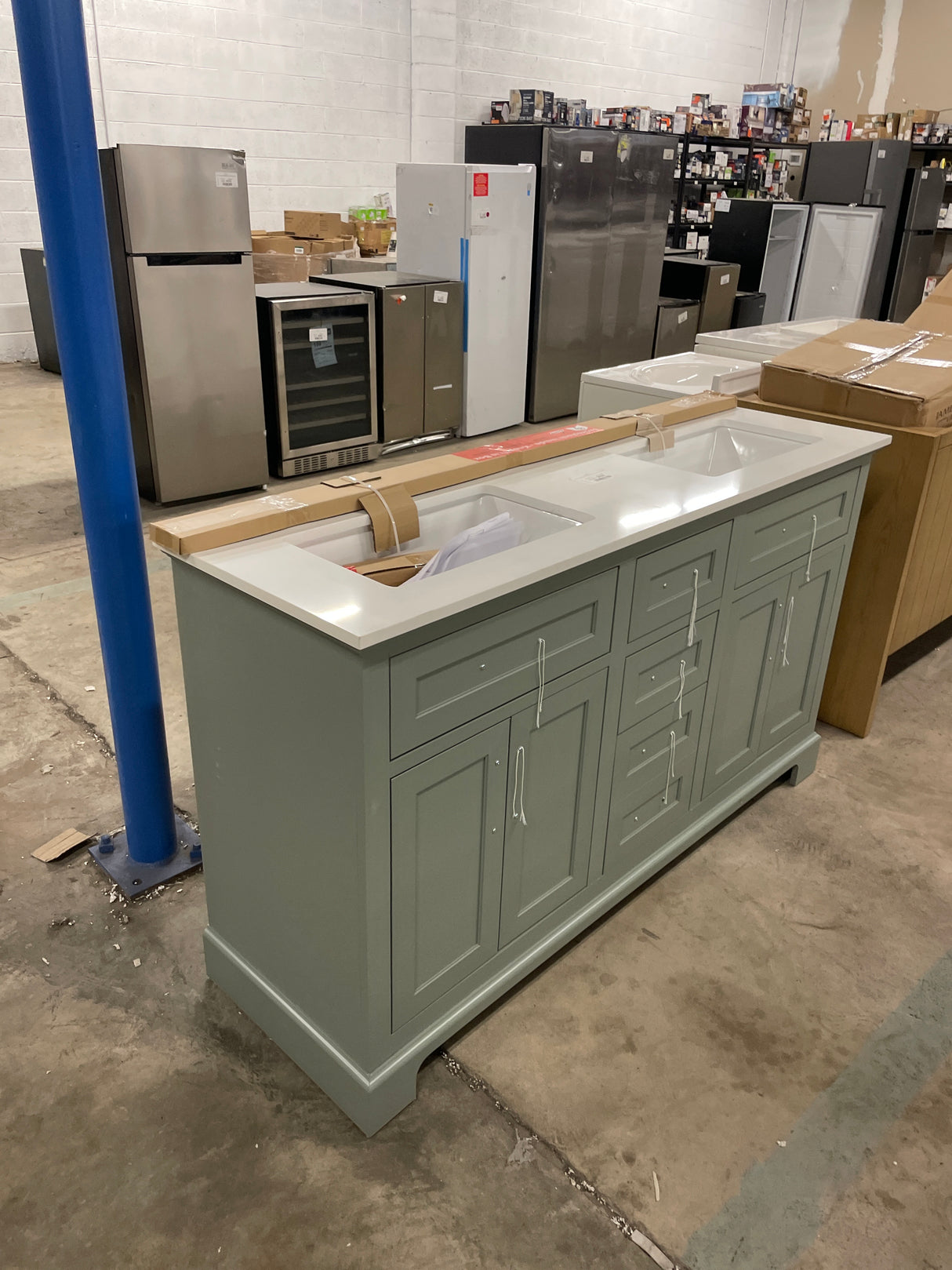 Doveton 60 in. Double Sink i Green Bath Vanity with White Engineered Stone Top (Assembled)