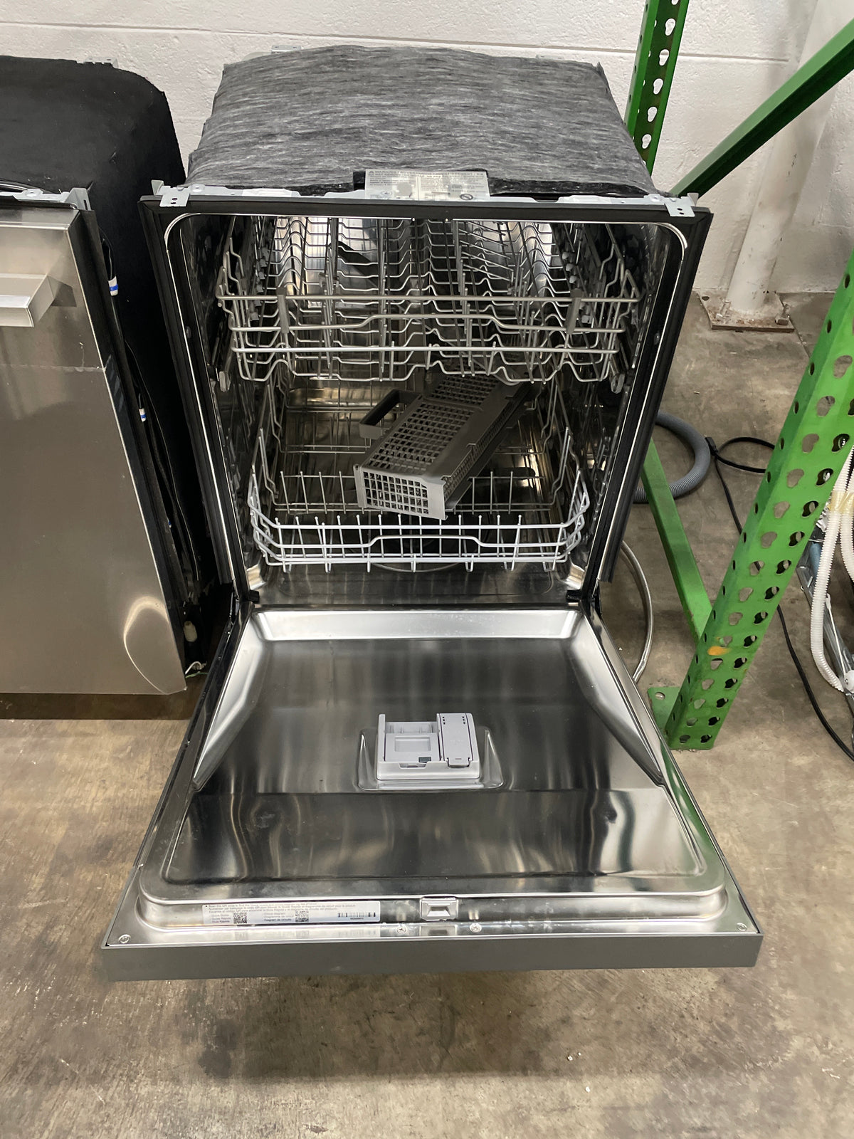 LG Front Control Dishwasher with NeveRust Stainless Steel Tub and Dynamic Dry