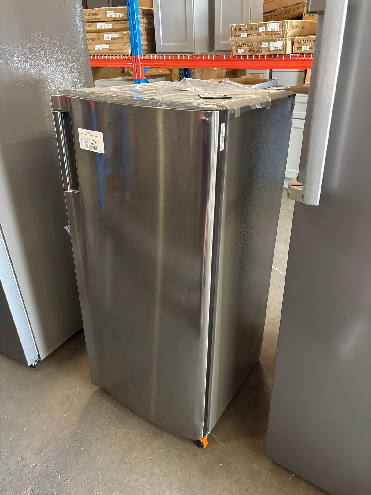 LG 6.0 cu. ft. Single Door Refrigerator with Inverter Compressor and Pocket Handle in Platinum Silver
