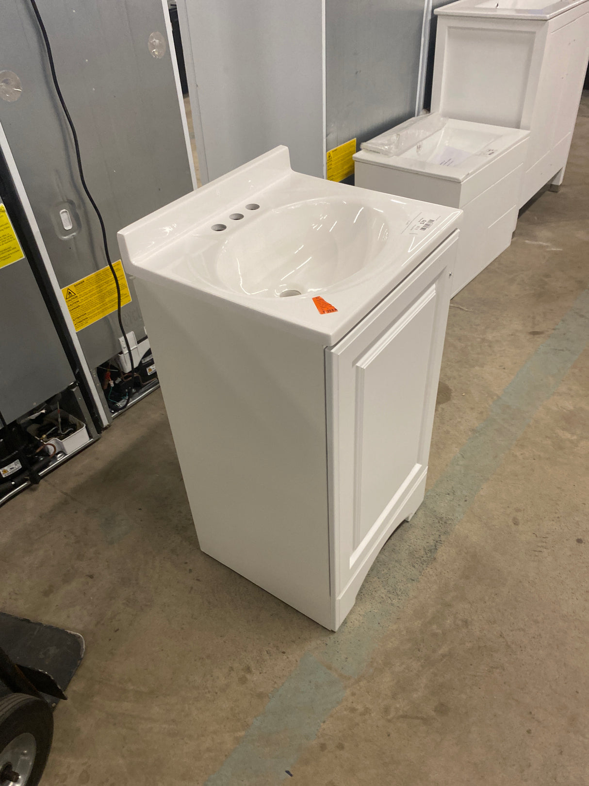 19 in. W x 18 in. D x 34 in. H Single Sink Freestanding Bath Vanity in White with White Cultured Marble Top