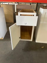 Shaker Satin White Stock Assembled Base Kitchen Cabinet with Ball-Bearinge Drawer Glides (15 in. x 34.5 in. x 24 in.)