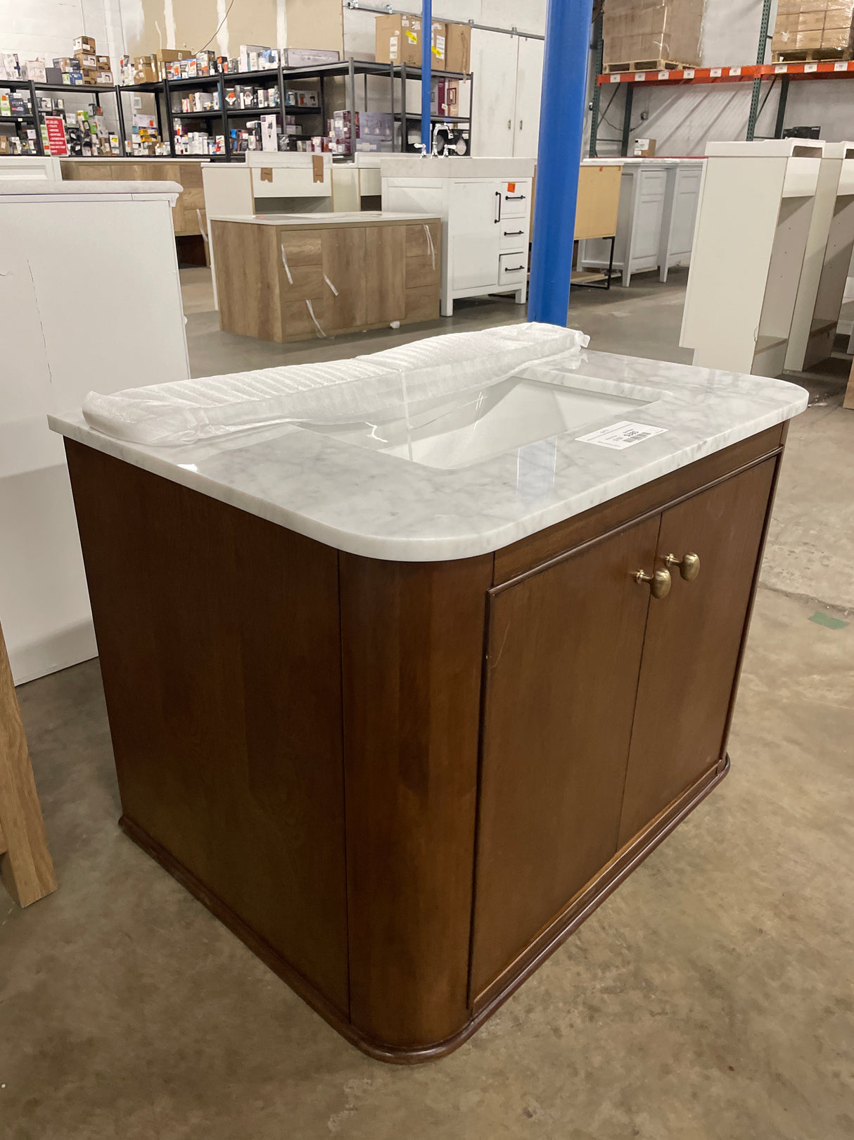 Collette 30 in W x 22 in D x 35 in H Single Sink Bath Vanity in Cinnamon Oak With White Carrara Marble Top