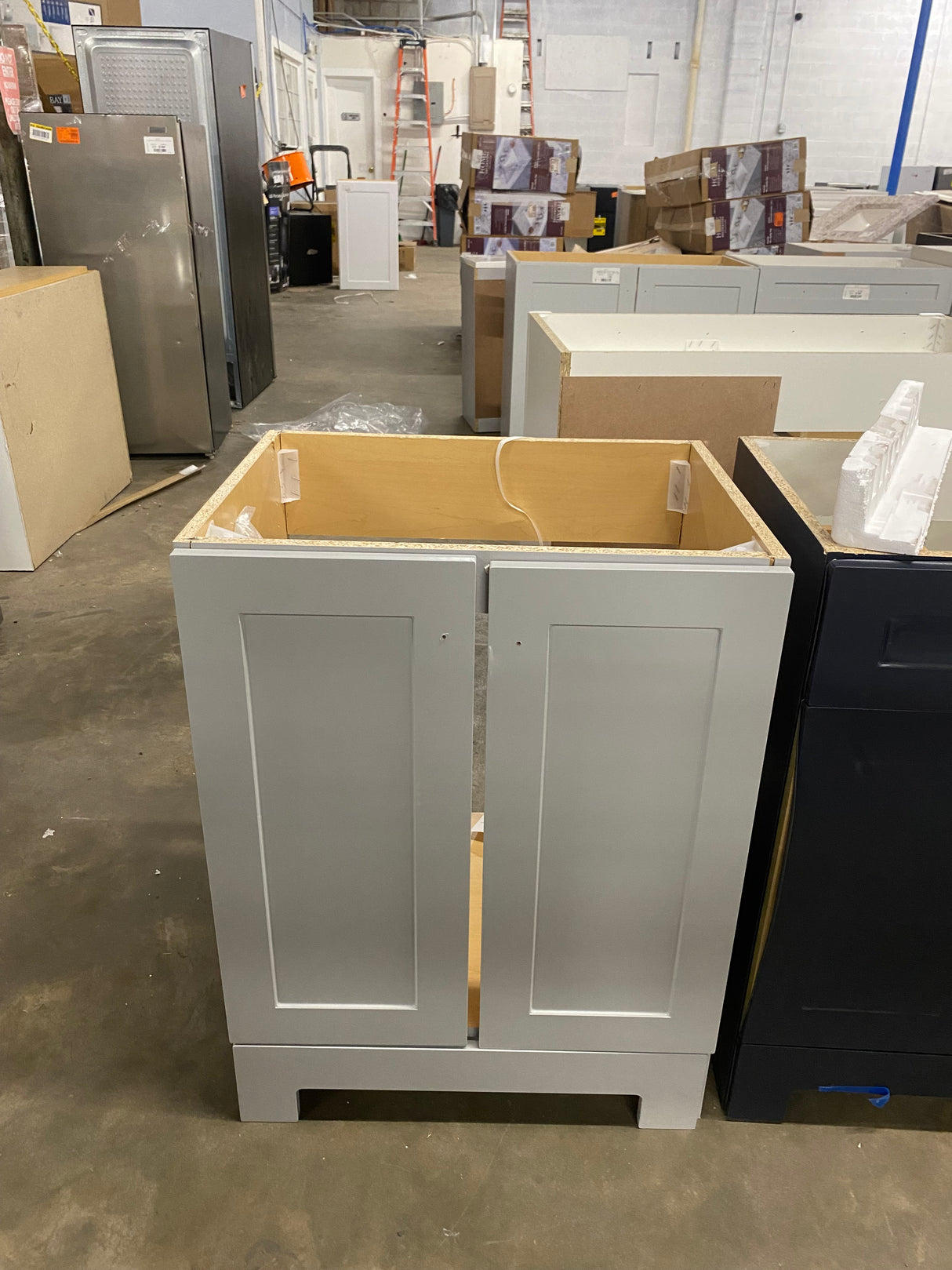 24 in. W x 19 in. D x 33 in. H Single Sink Freestanding Bath Vanity in Pearl Gray with White Cultured Marble Top