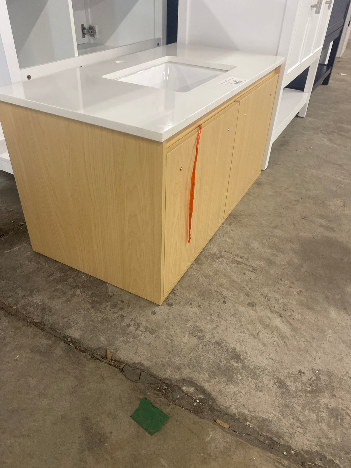 Madison Avenue Vanity 2Dr 36x18x33.5 VW top in Maple