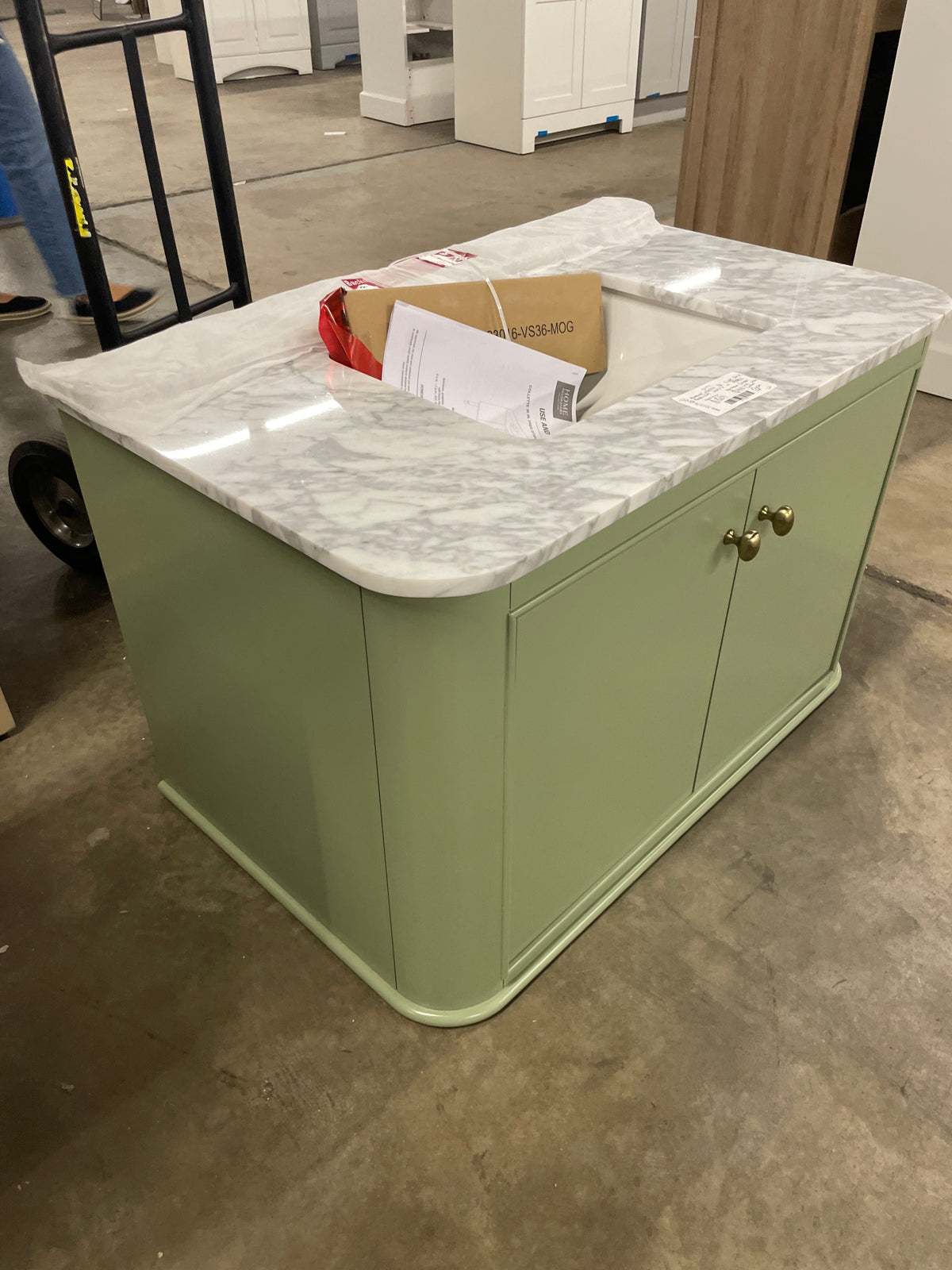 Collette 36 in. Single Sink Freestanding Bathroom Vanity in Moss Green with White Carrara Marble Top (Assembled)