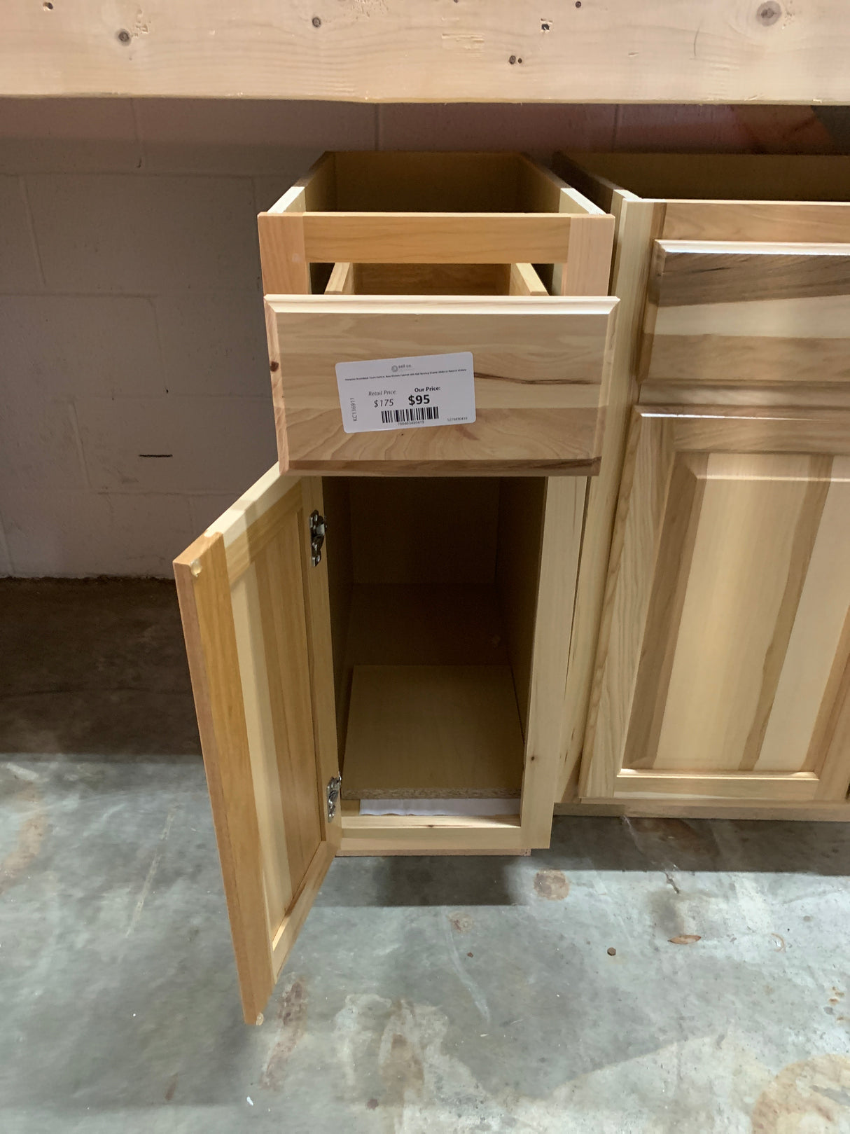 Hampton Assembled 12x34.5x24 in. Base Kitchen Cabinet with Ball-Bearing Drawer Glides in Natural Hickory