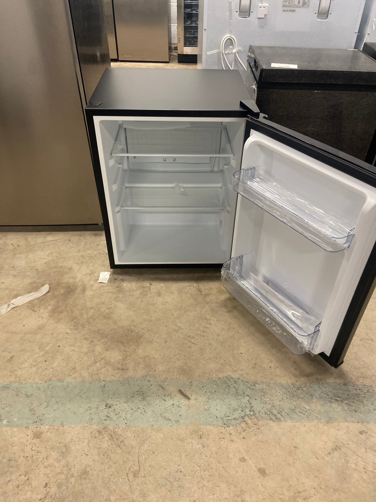 2.6 Cu. Ft. Mini Refrigerator in Black, ENERGY STAR