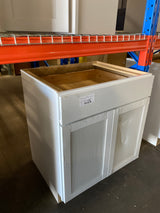 Courtland Shaker Assembled 30 in. x 34.5 in. x 24 in. Stock Base Kitchen Cabinet in Polar White Finish