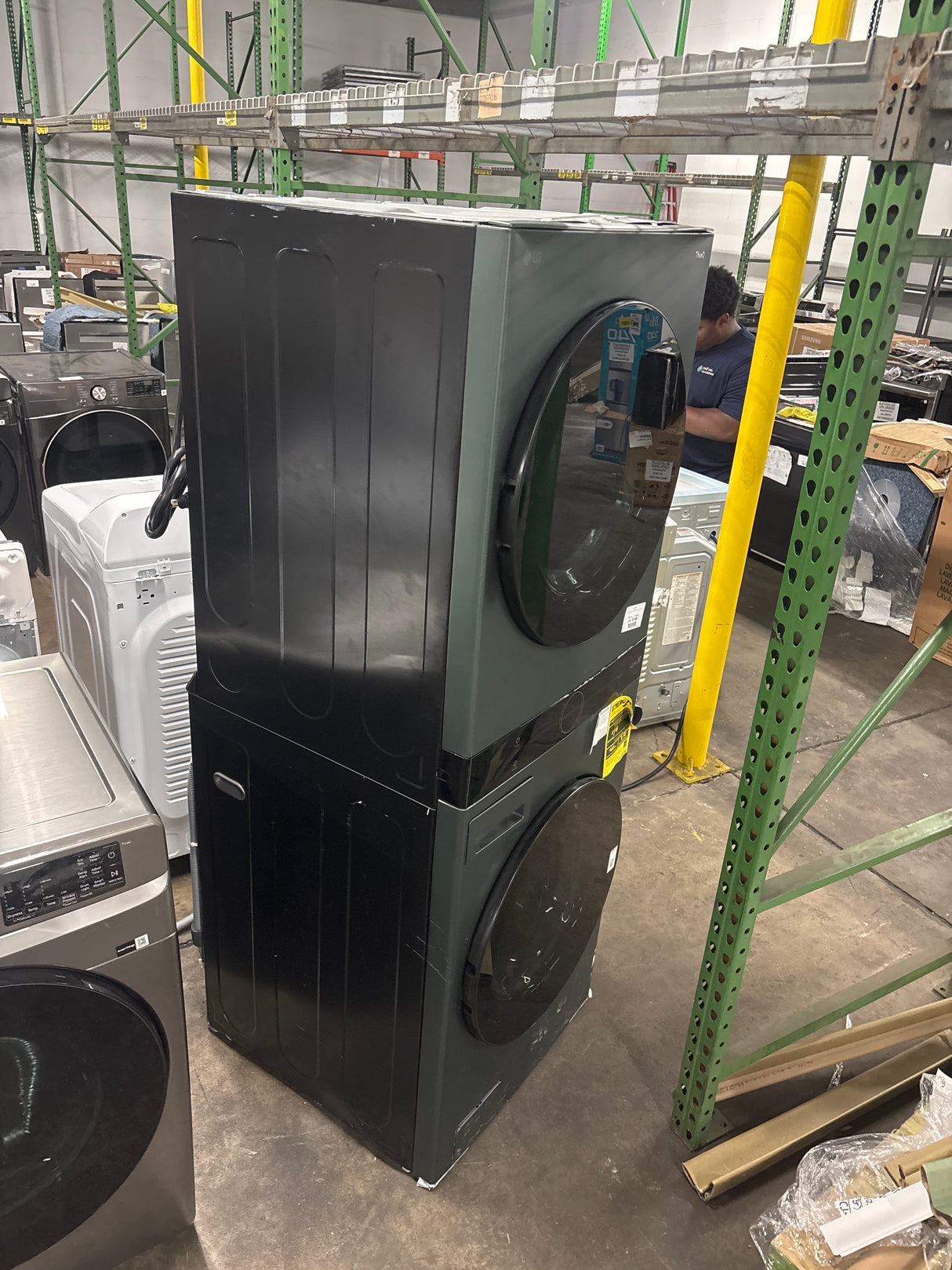LG WashTower Single Unit ELECTRIC with Center Control 4.5 cu. ft. Front Load Washer and 7.4 cu. ft. Dryer with TurboSteam