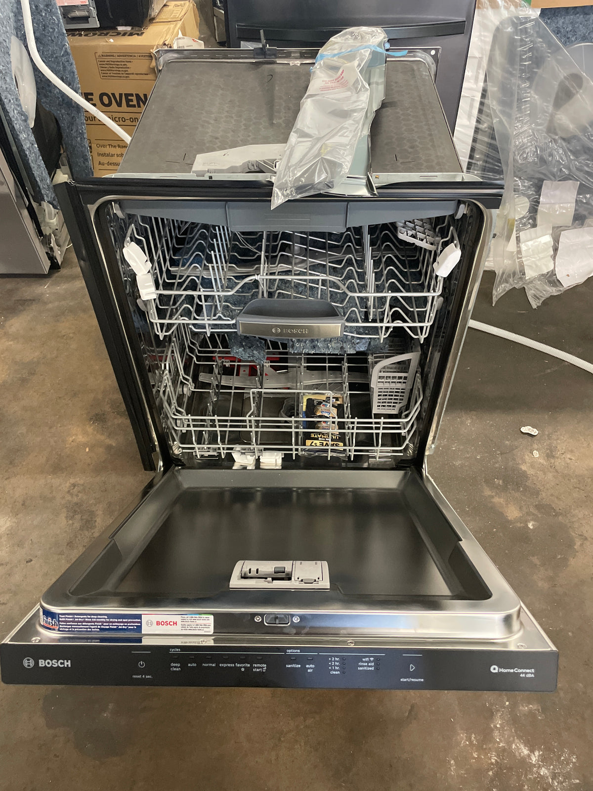 Bosch 500 Series Top Control Dishwasher with AutoAir and TimeLight, 44dBA