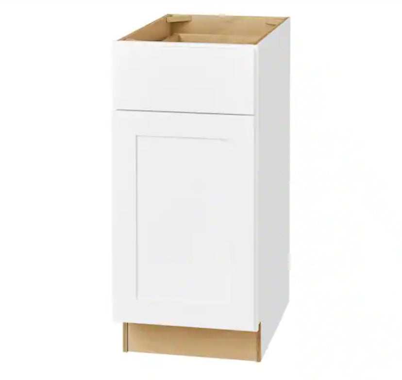 Avondale Shaker Alpine White Quick Assemble Plywood 15 in Base Kitchen Cabinet (15 in W x 24 in D x 34.5 in H)