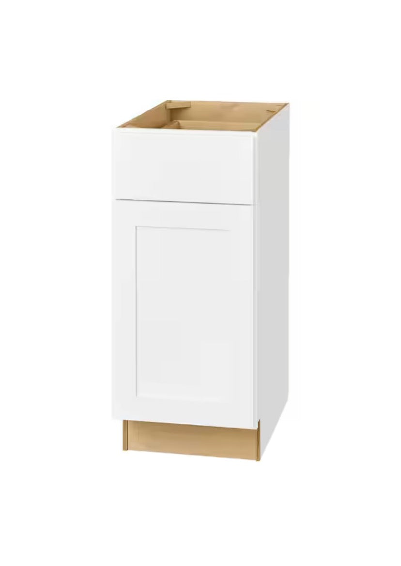 Avondale Shaker Alpine White Quick Assemble Plywood 15 in Base Kitchen Cabinet (15 in W x 24 in D x 34.5 in H)
